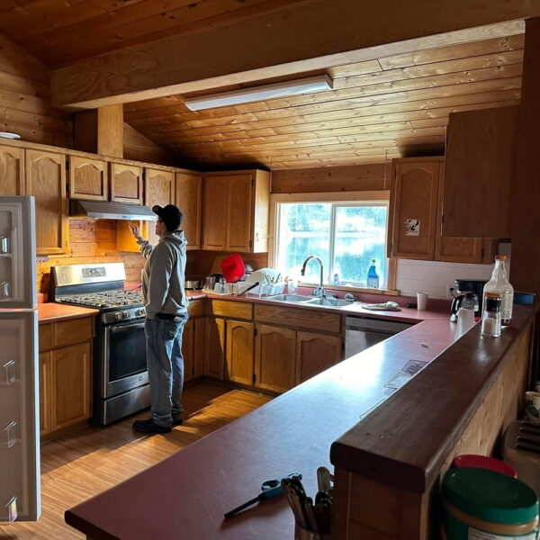 Floating lodge on Kyuquot Sound